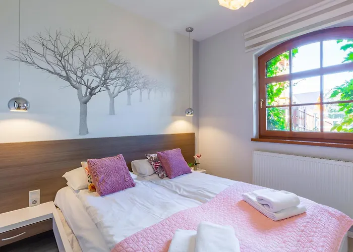 Blue Sky - W Centrum, Blisko Deptaka, Restauracji I Atrakcji Karpacza - Obroncow Pokoju 1d Appartement Karpacz